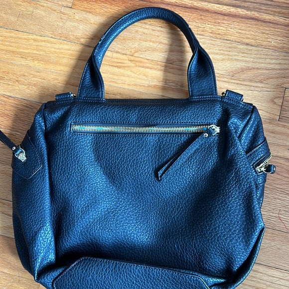 Black leather tote bag. Never used. Medium size - Picture 2 of 5